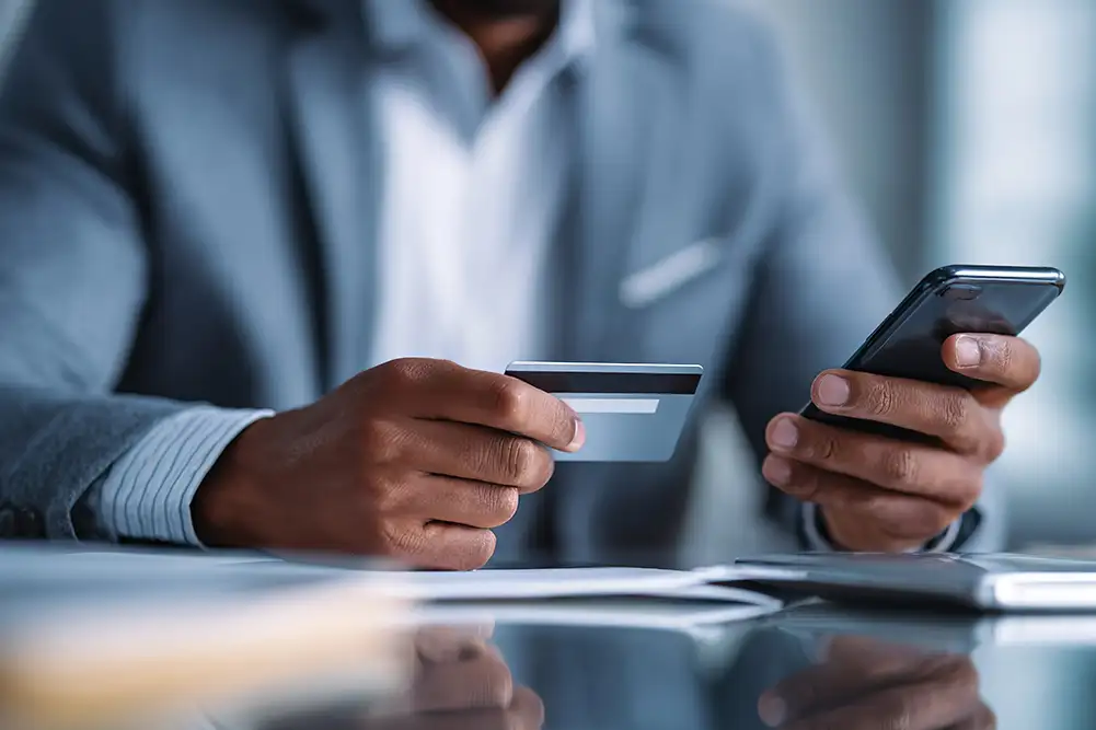 法人カードを複数持つメリットとは?デメリットやポイントを解説!